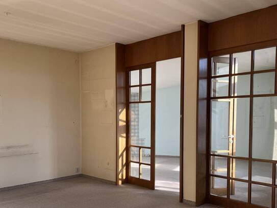 Büro-/Praxisflächen in prominenter Lage