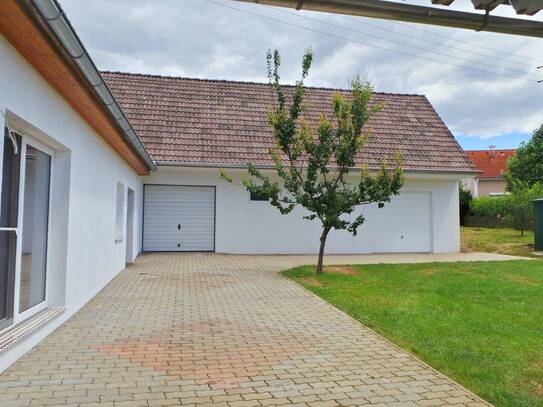 Thermenregion, kernsaniertes EIN/ZWEIFAMILIENHAUS, 7ZI+Nebengebäude mit Garage, Carport, 1400m² Grundstück