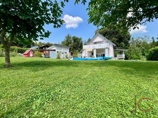 Idyllisches Einfamilienhaus mit Pool, Doppelcarport & Nebengebäuden in sonniger, ruhiger Lage