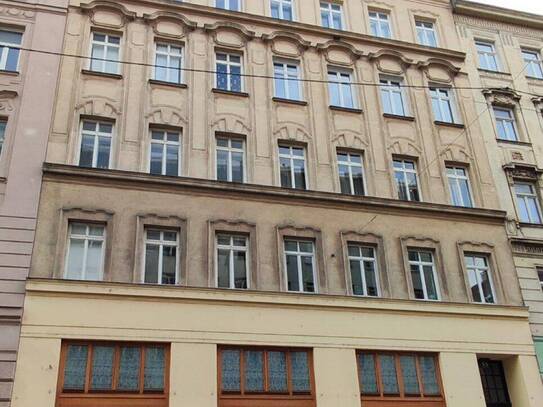 Freundliche 3-Zimmer Altbauwohnung im 3. Liftstock in der Neustiftgasse, Nähe Burggasse!