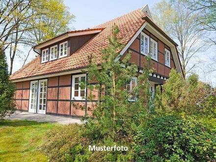 +++ 2-Familienhaus mit Garage und Carport +++