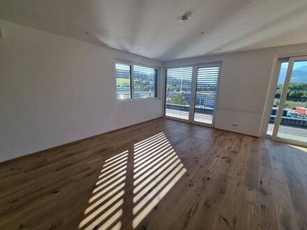 REPRÄSENTATIVES BÜRO MIT 360 GRAD TERRASSE