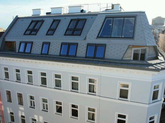 ERSTBEZUG | Traumhafte Dachgeschoss-Wohnung mit 12 m² Terrasse und Loggia