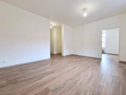 MODERNE 47M² - WOHNUNG MIT LIFT IM ZENTRUM VON BAD HALL !!