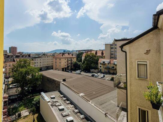 Sonnige 2-Zimmer- Studenten! - Altbau - Wohnung mit Kamin und Panoramaaussicht im Bezirk Lend. WG tauglich!