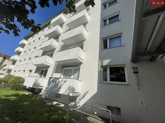 Erdgeschosswohnung mit Balkon!