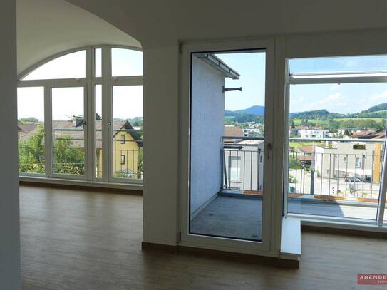 2 Zi-Panorama-Büro mit Spezialausstattung, Balkon, incl. TG – Salzburg Stadt / Gnigl