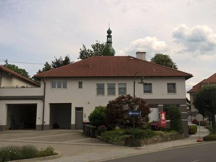 Großzügige, gut aufgeteilte, neuwertige 2-Zimmer-Wohnung mit möblierter Küche in Aspach