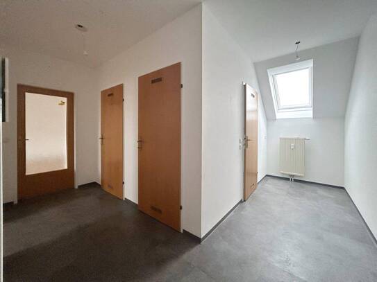 JETZT 2 MONATE MIETFREI SICHERN - 3 ZIMMER WOHNUNG IN KATSDORF MIT KÜCHE UND BALKON