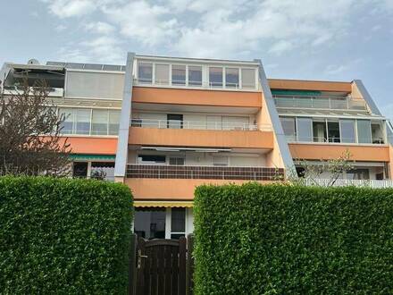 "Einmalige Gelegenheit: Dach-Apartment mit sonniger verglaster Terrasse"