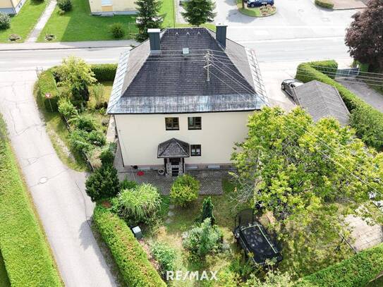 Vielseitiges Haus mit zwei Einheiten, guter Anbindung und eigenem Pool
