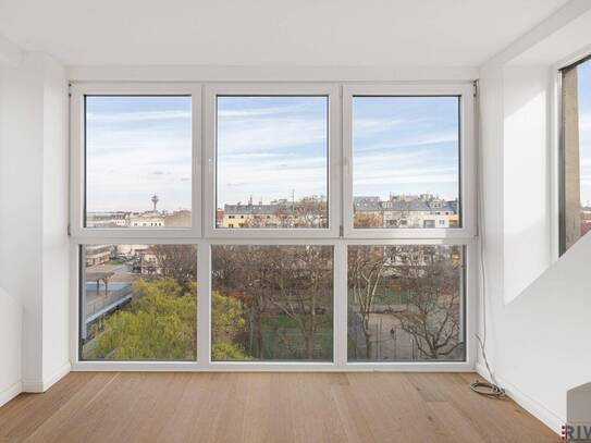 LOFT STYLE + PARK VIEW // ERSTBEZUG // DACHGESCHOSSWOHNUNG MIT 33,50m² TERRASSE + MODERNE MARKENKÜCHE MIT GERÄTEN // ER…