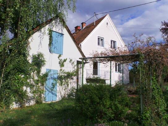 Natur in ruhiger Stadtrandlage, gemütlicher Landhaus-Charakter 6ZI + Nebengebäude, 1000m² Garten