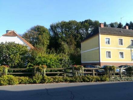 PROVISIONSFREI! Ruhelage, günstige 2ZI + Parkplatz