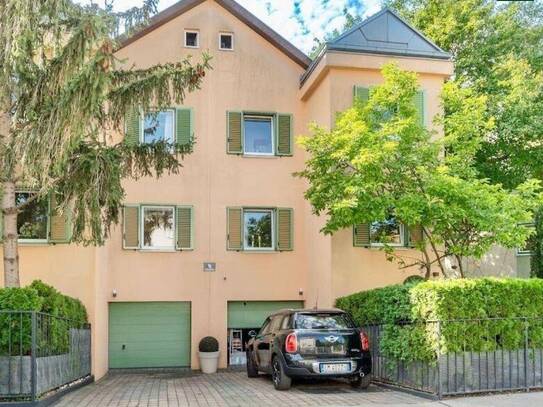 Luxuriöse Doppelhaushälfte in bester Lage Mauer / Rosenhügel