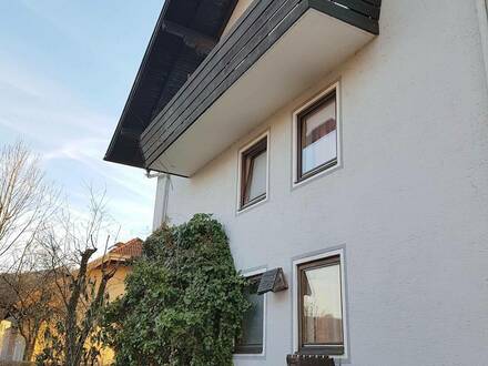 Gepflegte Garconniere mit Balkon und Parkplatz- ruhige Zentrumslage Lengfelden