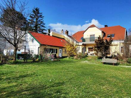 RIESIGES STADTHAUS MIT 2 WOHNEINHEITEN UND NEBENHAUS IN BAD VÖSLAU