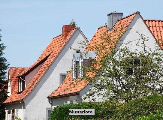 Großzügiges Einfamilienhaus im Zentrum von Burg