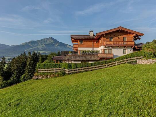 Landhaus Villa mit Tiefgarage und unverbaubarem Bergblick