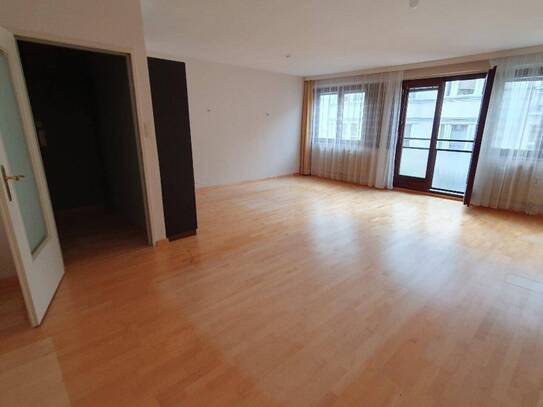 Nähe Karlsplatz / Bestlage! 101m2, helle 4 Zimmer, zentral begehbar, Sofortbezug!