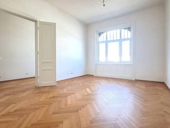 Neuer Kaufpreis! Luxuriöser Erstbezug in Altbau mit Balkon in 1180 Wien - Wohnen auf höchstem Niveau!