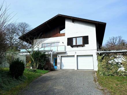 GENIALER AUSBLICK UND RUHELAGE - ZWEIFAMILIENHAUS IN GROSS SIERNING