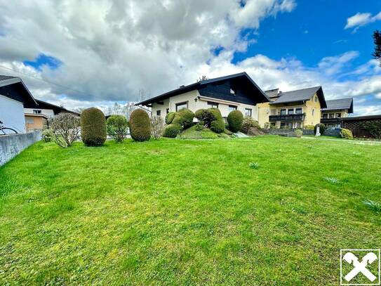 Einfamilienresidenz mit großem Garten und Pool