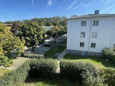 AB SOFORT! Großzügige 4-Zimmerwohnung in bester Ennser-Lage mit Loggia, Parkplatz und Keller! Perfekt für Familien! Pro…