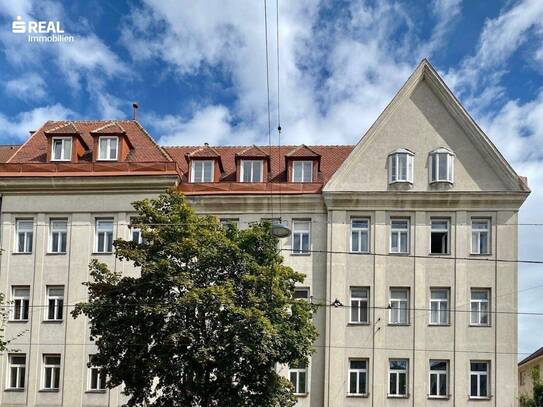 2 ZIMMER DG WOHNUNG IM ALTBAU NAHE DER SCHMELZ