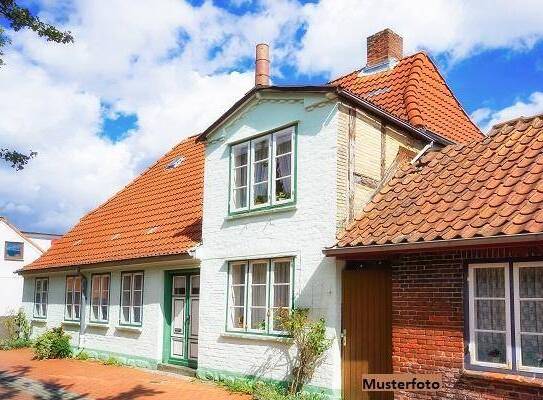 Einfamilienhaus mit integrierter Garage