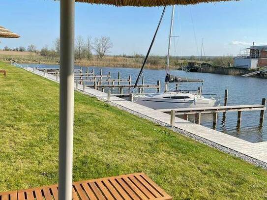 FRÜHLING IM BURGENLAND-DIREKT AM SEE, Erstbezug, 2 Zimmer,Terrasse und Garten,