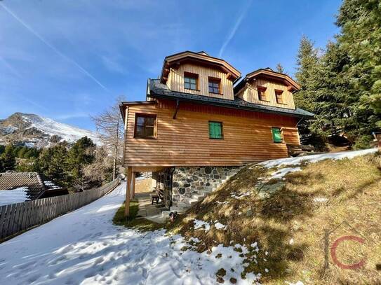 Rarität! Wunderschönes Ferienchalet am Falkert, in unmittelbarer Nähe zur Skipiste