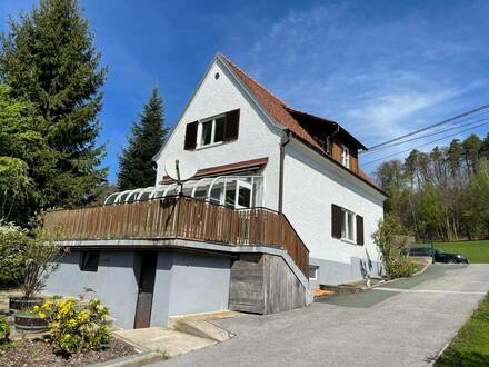 Leicht renovierbares Haus in bester Sonnenlage in der Ragnitz!