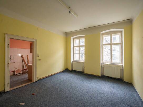 ++H7++ Sanierungsbedürftige 2-Zimmer Altbau-Wohnung, viel Potenzial!