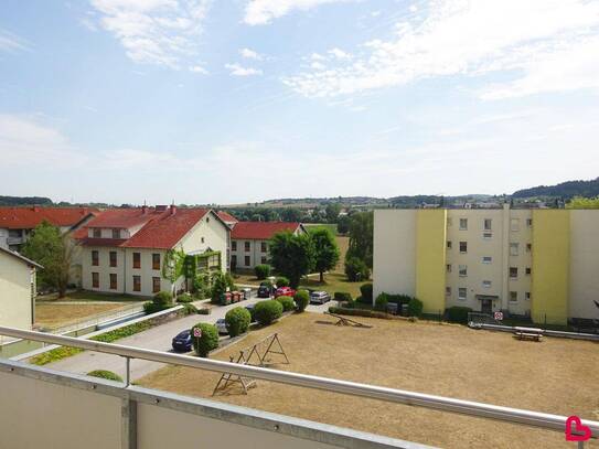 Helle, schön renovierte 3-Zimmer-Wohnung