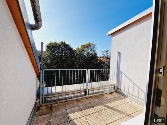 Schöne 2-Zimmer-Wohnung mit großzügigem Balkon - ab sofort - zu vermieten!