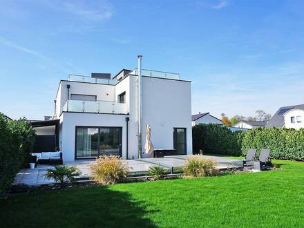 Moderner Wohntraum mit Dachterrasse und Pool nur 14 km östlich von Wien