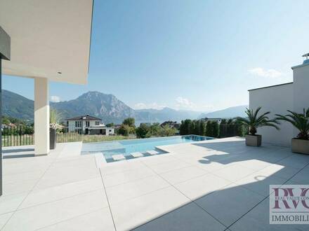 Luxuriöse, großräumige Villa mit herrlichem Traunsee und Bergblick, XXL-Terrasse, gr. Garage u. Pool