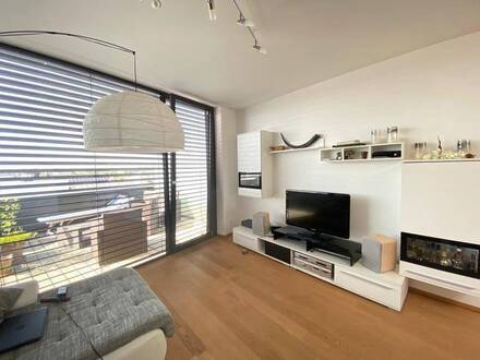 WOHNEN IM ZENTRUM - hochwertige 2-Zimmer Maisonette-Wohnung