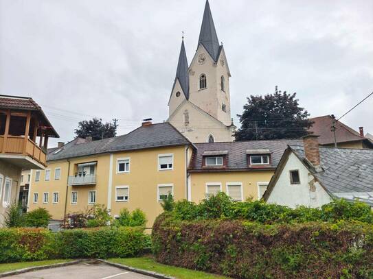 GEMÜTLICHE | DACHGESCHOSS-WOHNUNG | PANORAMA - BLICK | RUHIGE LAGE | ST. ANDRÄ