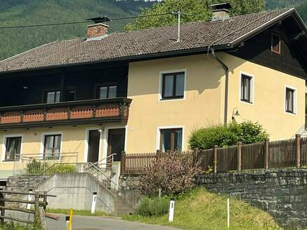 Landhaus mit Blick in die Berge Oberkärntens