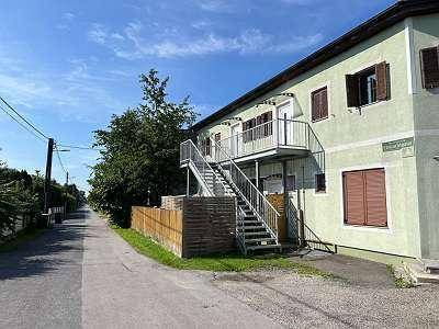 * Helle 2- Zimmer Wohnung mit Balkon und Parkplatz in absoluter Ruhelage nähe Auwiesen *