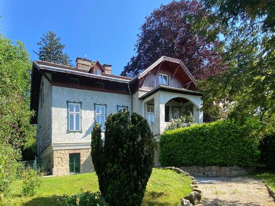 Charmante Jahrhundertwende-Villa auf Südhang im Pressbaumer Zentrum - TEILSANIERT!