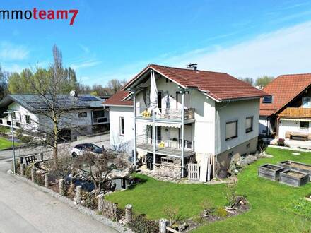 Familienfreundliches Zweifamilienhaus mit unverbaubarem Blick über Felder und Wiesen