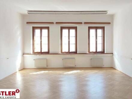 Einladendes charmantes Altbau-Büro - renoviert & bereit für Sie