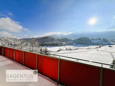 NAHE INNSBRUCK: Hochwertig ausgestattete Maisonette-Wohnung mit ca. 118m² großer Dachterrasse zu mieten!