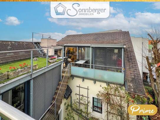 HISTORISCHES ATRIUM – Penthouse mit Dachterrasse und Schlossblick in Ebelsberg