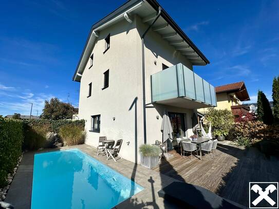 Einfamilienhaus mit Swimmingpool in Wals