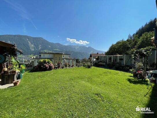 Top Wohnung mit wunderschönem Garten