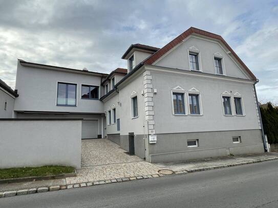 TOP-LIEGENSCHAFT IN ROHRBACH -- 247 m² -- MIT STUDIO/ATELIER!